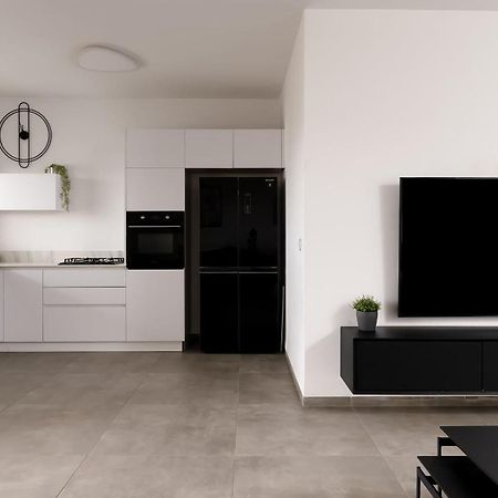 Stunning And Spacious In Kiryat Ata Qiryat Ata Exterior foto